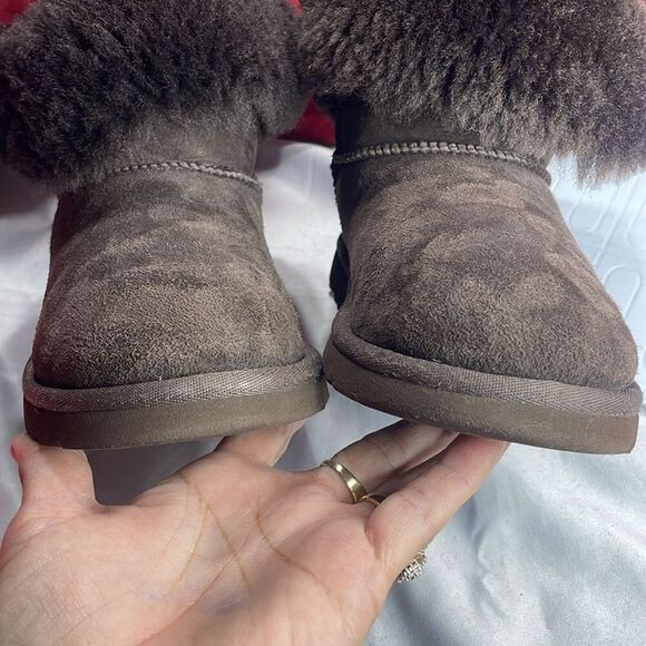 (F) UGG Australia Bailey Button  for girls Chocolate suede mid-calf boots - Picture 8 of 12